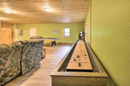 Serene Escape With Game Room And Resort Amenities