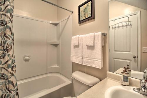Rincon Home With Game Room, 18 Mi To Savannah!