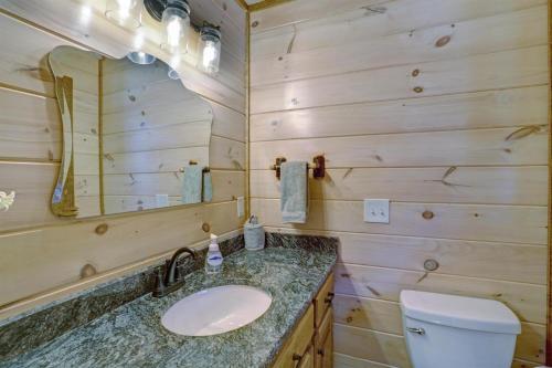 Hooch Holler- Newly Built, Sensational, Rustic Meets Modern, Mountain Cabin