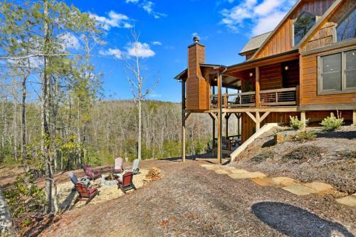 Hooch Holler- Newly Built, Sensational, Rustic Meets Modern, Mountain Cabin