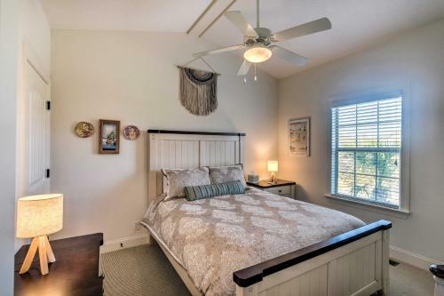 Chic St Simons Island Townhome With Pool Access