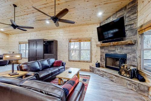 Cozy Bear Cabin #2