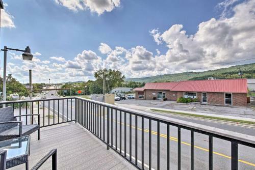 Apartamento Updated Trenton Apt With Balcony And Town Views!