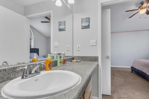 Apartamento Oasis Getaway!!! Only Miles From Atl & Attractions Apts