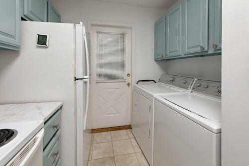 Selah - 2 Bed - 1 And A Half Bath St Simons Condo With Community Pool