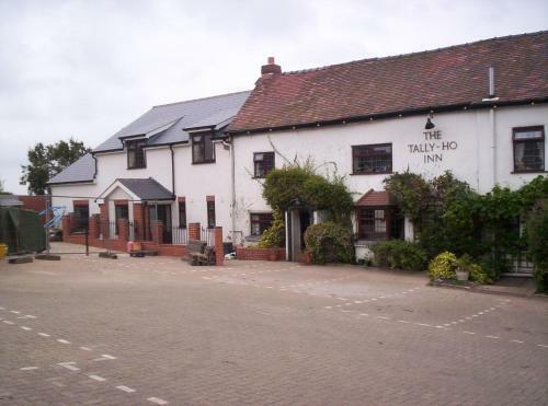 Hostal Tally Ho Inn