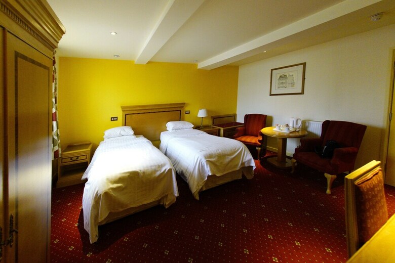 Three Queens Hotel