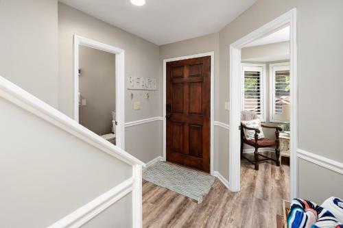 Rare 3 Bedroom 3 Bathroom Harbour Oaks Condo