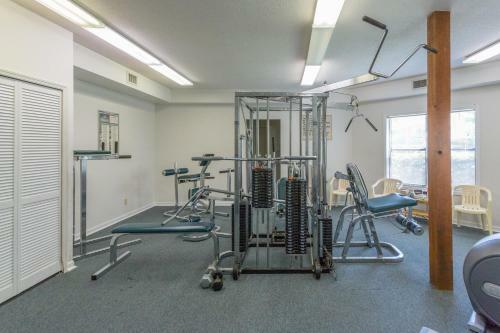 Rare 3 Bedroom 3 Bathroom Harbour Oaks Condo