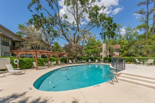 Rare 3 Bedroom 3 Bathroom Harbour Oaks Condo