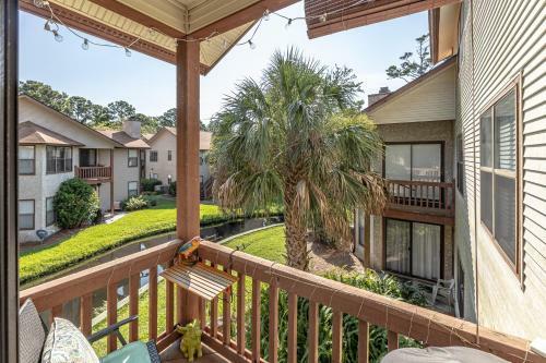 Rare 3 Bedroom 3 Bathroom Harbour Oaks Condo