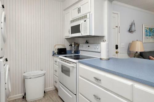 Updated Ocean Walk Condo