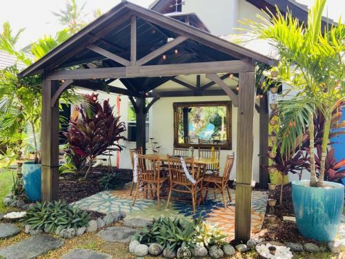 Gorgeous 5br Kailua Beachside Home - Sleeps 12 Home