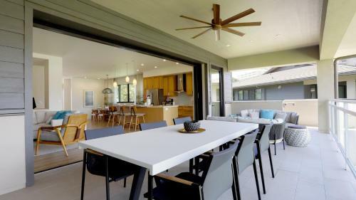Maui Westside Presents - Luana Garden Villas 18c