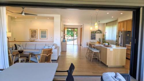Maui Westside Presents - Luana Garden Villas 18c