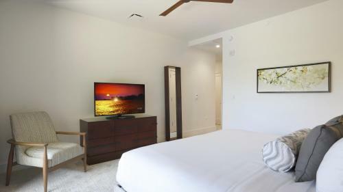 Maui Westside Presents - Luana Garden Villas 18c