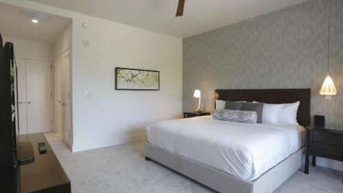 Maui Westside Presents - Luana Garden Villas 18c