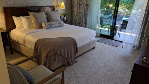 Maui Westside Presents - Luana Garden Villas 18c