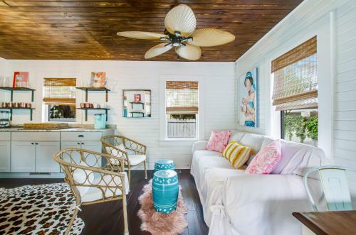 Tybee Blue Cat