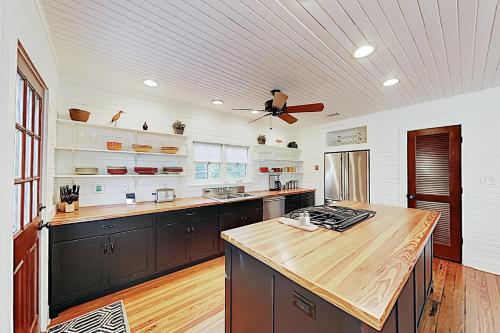Longboard House