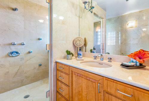 Apartamento Kahana Manor 701 2bd 2ba Oceanview Condo