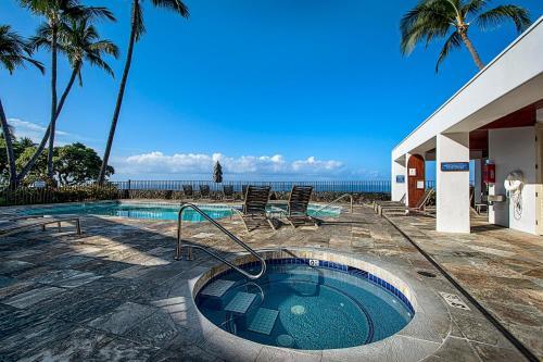Royal Seacliff #406