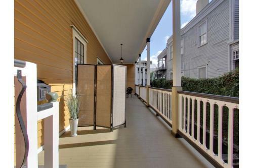 The Victorian Porch