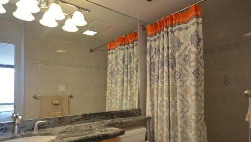 Apartamento Waikiki Banyan 1812 Spacious Tropical Oasis