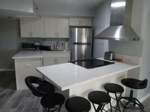 Apartamento Downtown 2br+den Free Parking+wifi AC Ocean Views