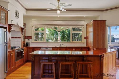 Federation Home In Town, Close To Lake & Shops