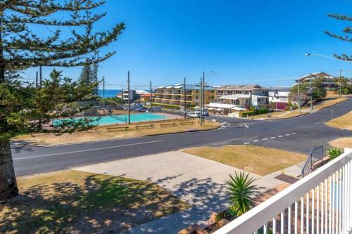 Apartamento Burleigh Yamba Unit 1. Beachside. Ocean Views, Big Backyard.