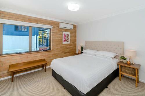 Apartamento Burleigh Yamba Unit 1. Beachside. Ocean Views, Big Backyard.