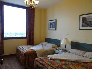Hotel Montecarlo(.)