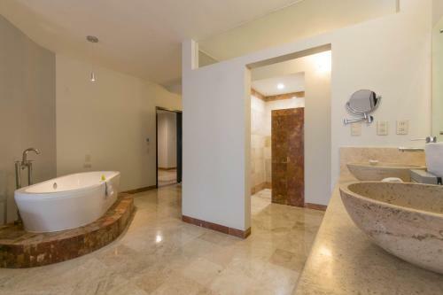 Hotel Real De Minas Poliforum