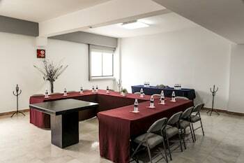 Hotel Real De Minas Express
