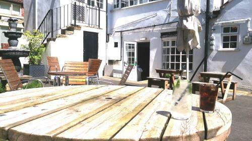 Hotel George & Dragon Inn