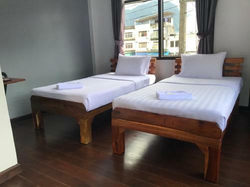 Hotel ???????? Rattanapong