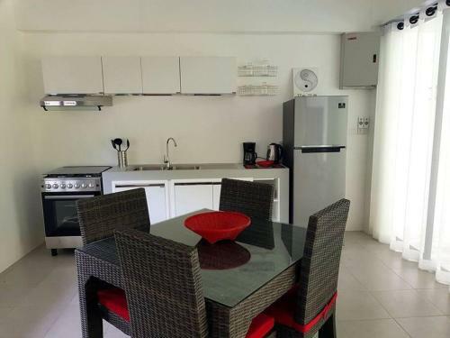 Belle Villa R�cente 95m2 Au Calme Avec Piscine