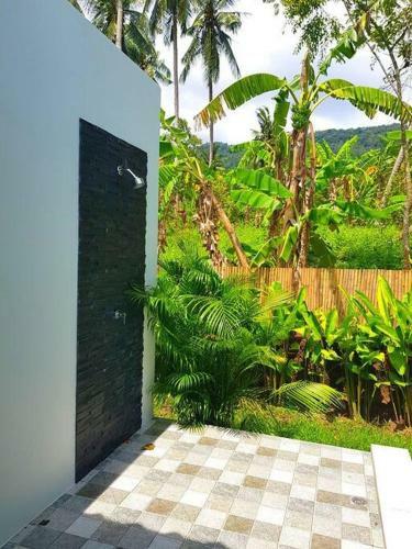 Belle Villa R�cente 95m2 Au Calme Avec Piscine