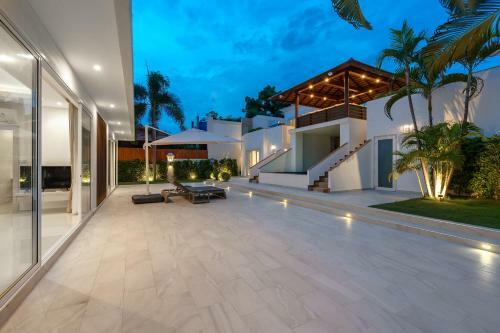 Sunset View Pool Villa 7 Br 14-16 Persons