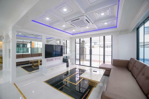 Pattaya Villa W/bathtub - Exquisite Pool Villa I