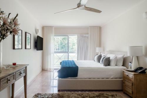 Villa Paradise Resort At Kewarra Beach.