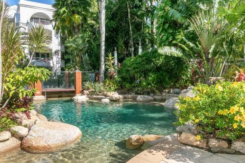 Belle Escapes - Absolute Beachfront 2 Bedroom Apartment Alamanda Resort "28"