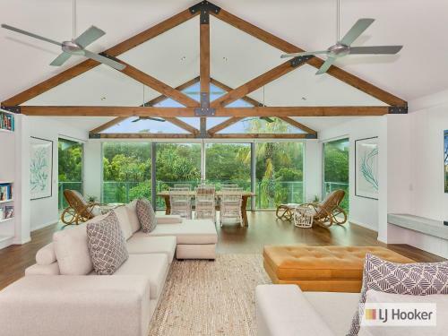 Beachfront On She Oak