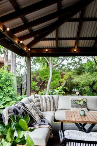 Garden Oasis-1 Min From The Beach & Pet Friendly!