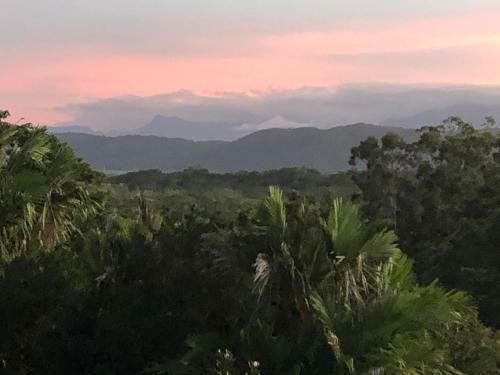 Daintree Valley Cottage