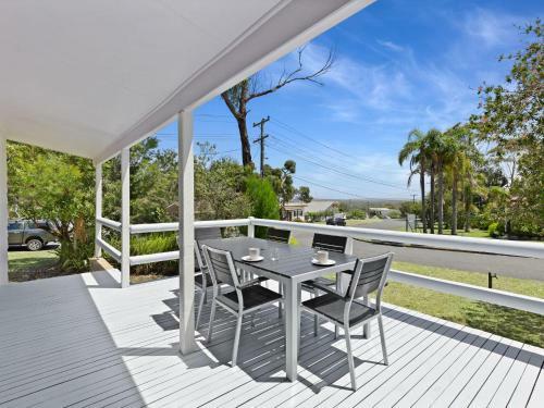 Laid Back Pet Friendly Beach Cottage In Jervis Bay