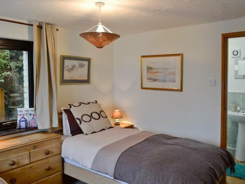 Hairpin Cottage