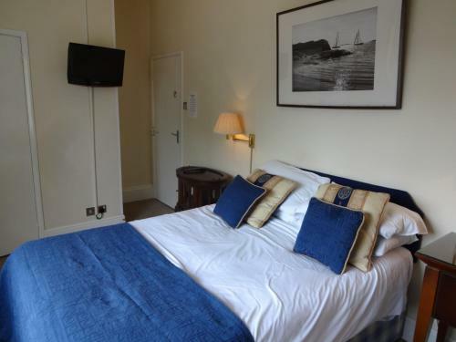 The Hillmorton Manor Hotel