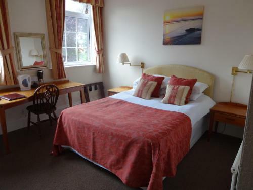 The Hillmorton Manor Hotel